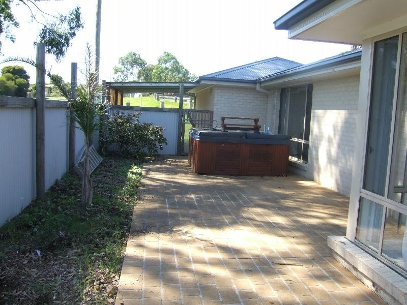 2 Dwyers Creek Road, Moruya NSW 2537