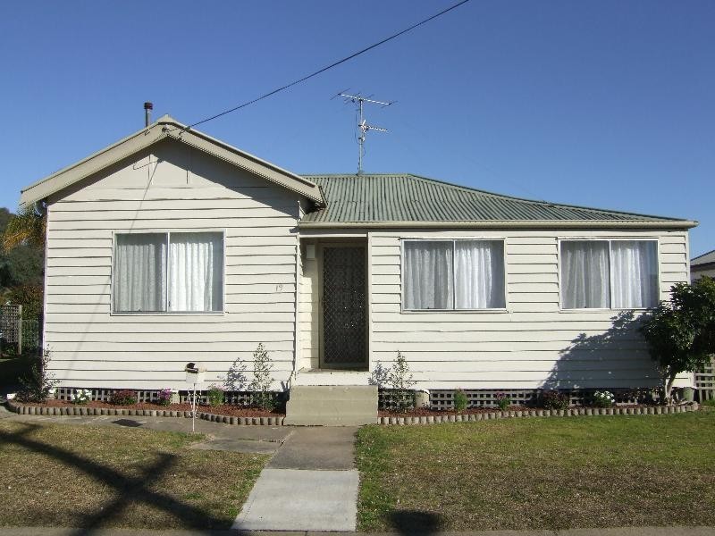 19 Haslingdon Street, Moruya NSW 2537