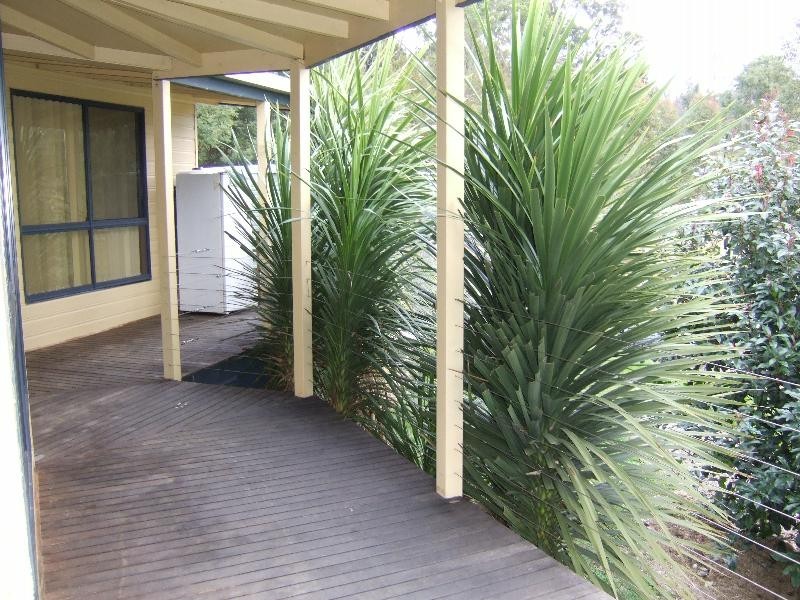 12 Bootman Place, Moruya NSW 2537