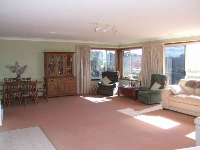 43 Dell Parade, Moruya Heads NSW 2537