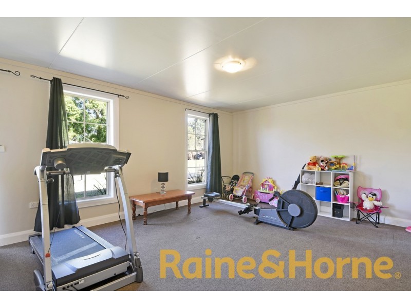 6 RIVERTOP CLOSE, Emu Heights NSW 2750