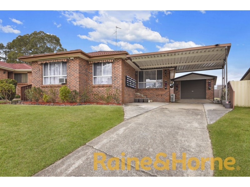13 Lago Place, St Clair NSW 2759