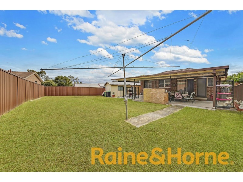 13 Lago Place, St Clair NSW 2759