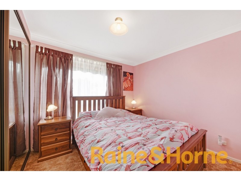 13 Lago Place, St Clair NSW 2759