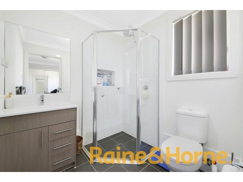 31 SEYMOUR LANE, Penrith NSW 2750