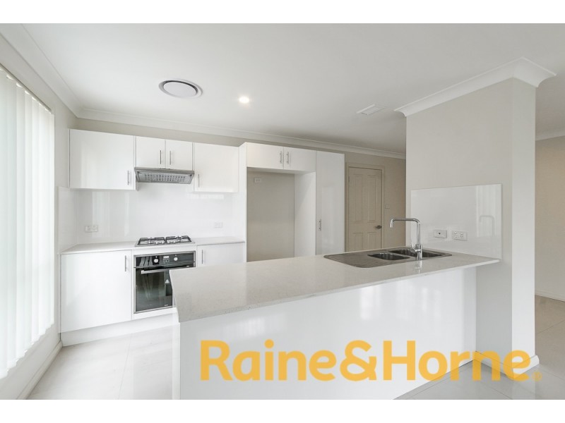 8/90-92 Irwin Street, Werrington NSW 2747