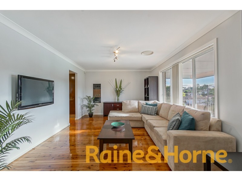 17 Sheba Crescent, South Penrith NSW 2750