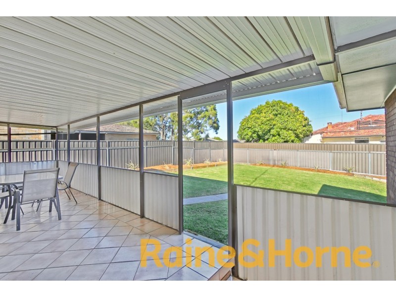17 Sheba Crescent, South Penrith NSW 2750