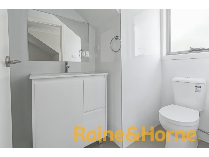 2/72 Cam Street, Cambridge Park NSW 2747