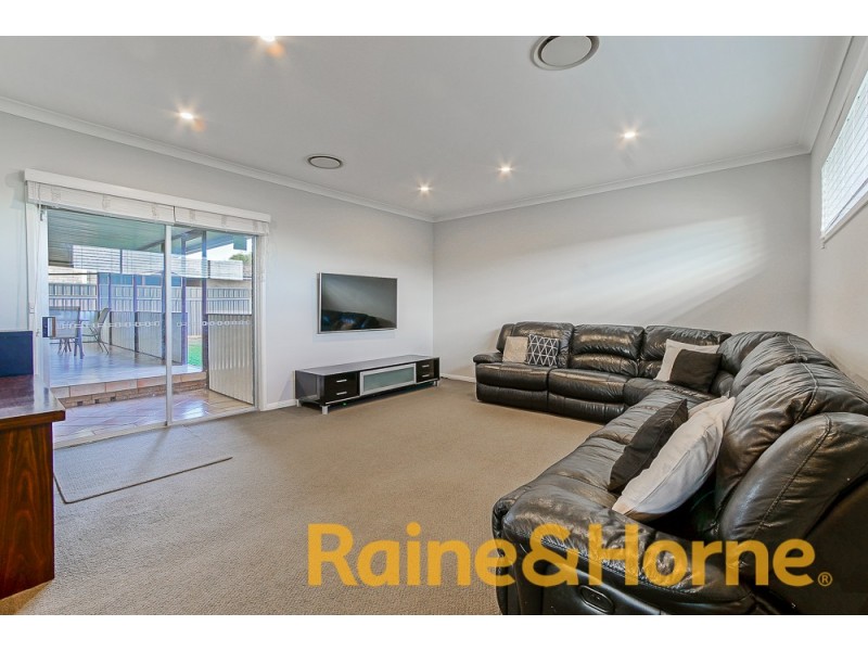 17 Sheba Crescent, South Penrith NSW 2750
