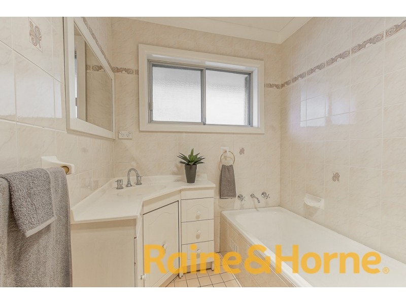 17 Sheba Crescent, South Penrith NSW 2750