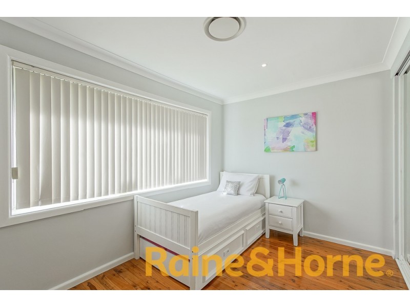 17 Sheba Crescent, South Penrith NSW 2750