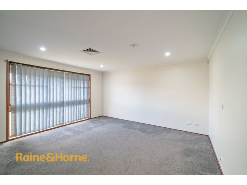 30 Grazier Crescent, Werrington Downs NSW 2747