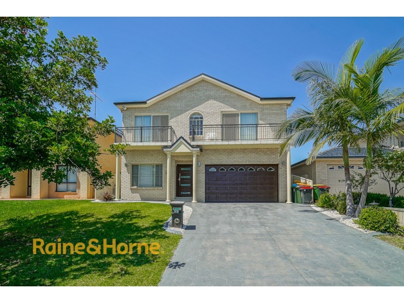 18 Lakewood Terrace, Glenmore Park NSW 2745