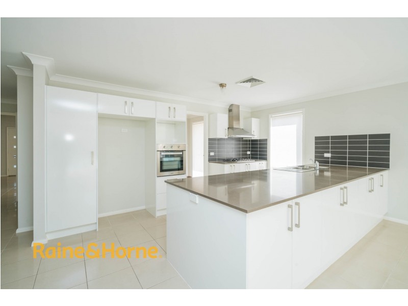 6 Teal Place, Cranebrook NSW 2749