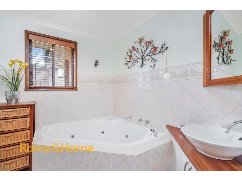 9 Elk Place, Cranebrook NSW 2749