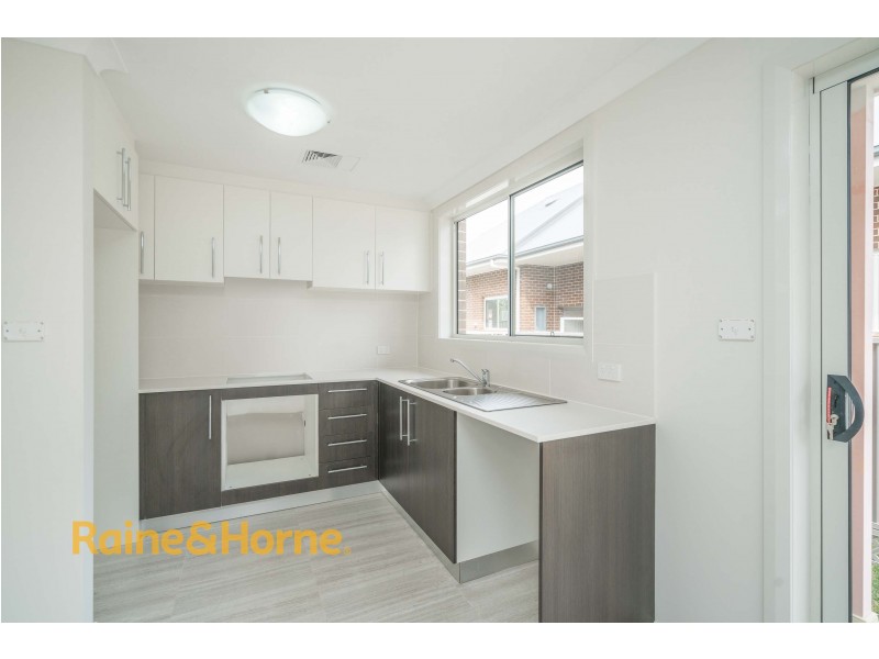 1/98 Albert Street, Werrington NSW 2747