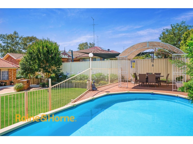 27 Devaney Ave, Glenmore Park NSW 2745