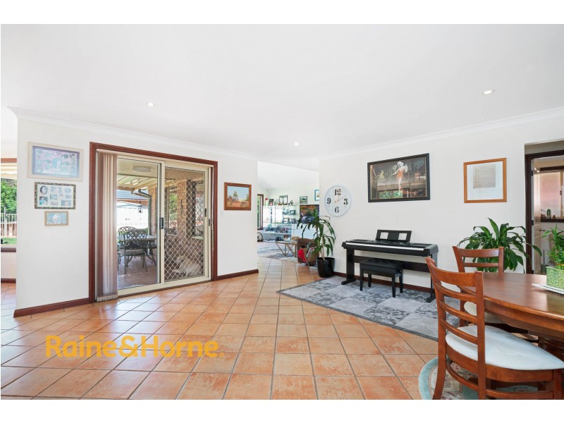 27 Devaney Ave, Glenmore Park NSW 2745
