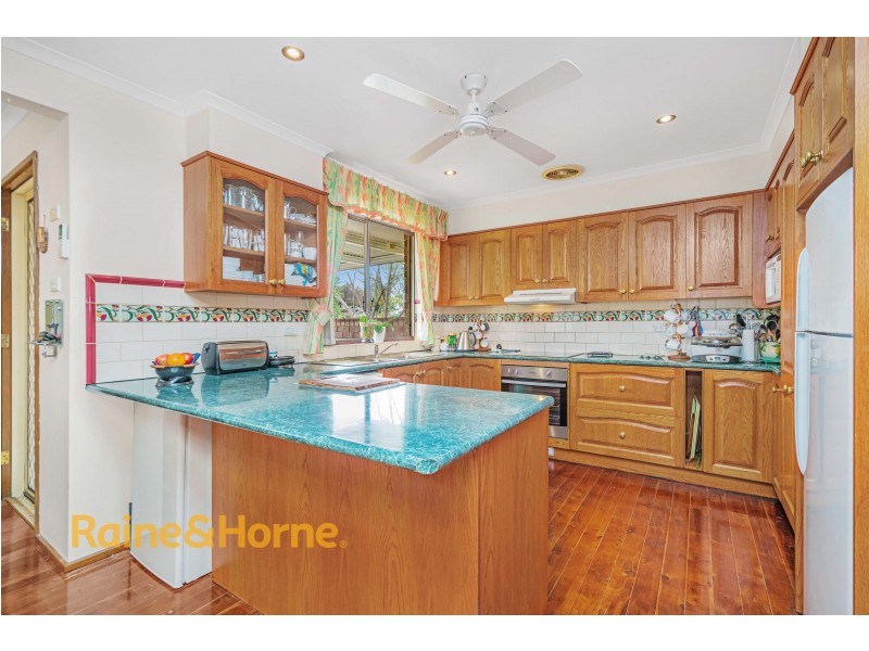 9 Elk Place, Cranebrook NSW 2749