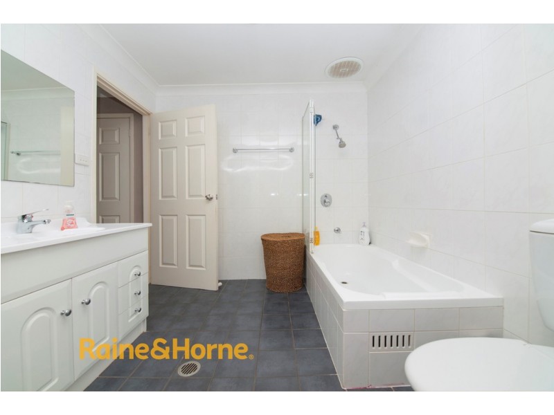 10 Damien Avenue, South Penrith NSW 2750