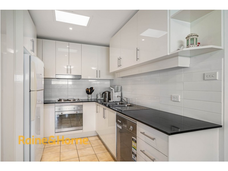 2/64 Cam Street, Cambridge Park NSW 2747