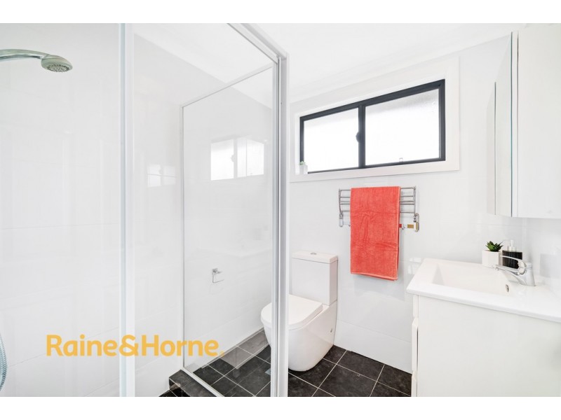 18 Oberon Crescent, South Penrith NSW 2750