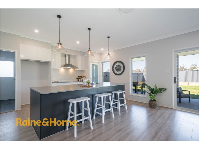 4 Walmsley Crescent, Silverdale NSW 2752