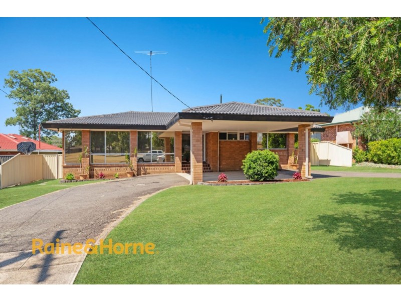 4 Robyn Avenue, South Penrith NSW 2750