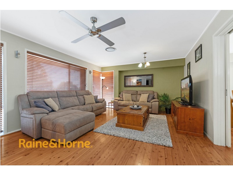 4 Robyn Avenue, South Penrith NSW 2750