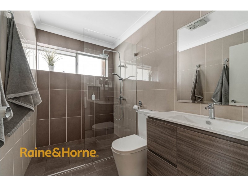 4 Robyn Avenue, South Penrith NSW 2750