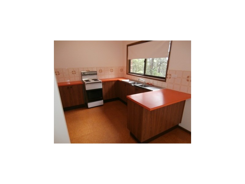 13 Genevieve Road, Bullaburra NSW 2784