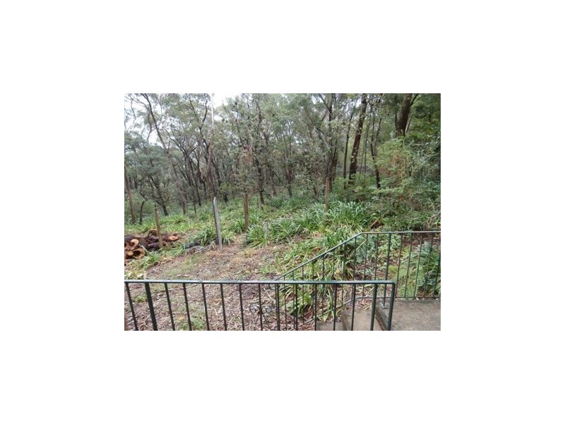 13 Genevieve Road, Bullaburra NSW 2784