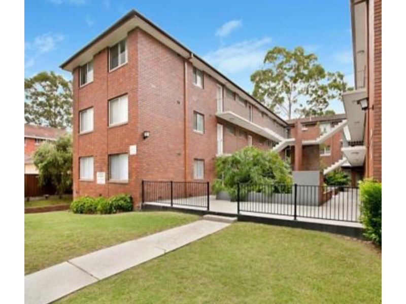 9/9-11 SANTLEY CRESCENT, Kingswood NSW 2747