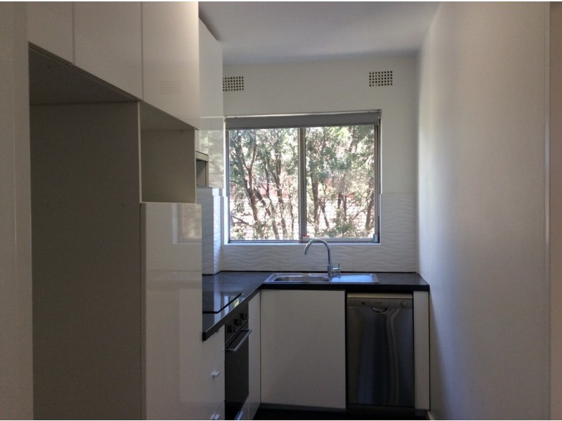 9/9-11 SANTLEY CRESCENT, Kingswood NSW 2747