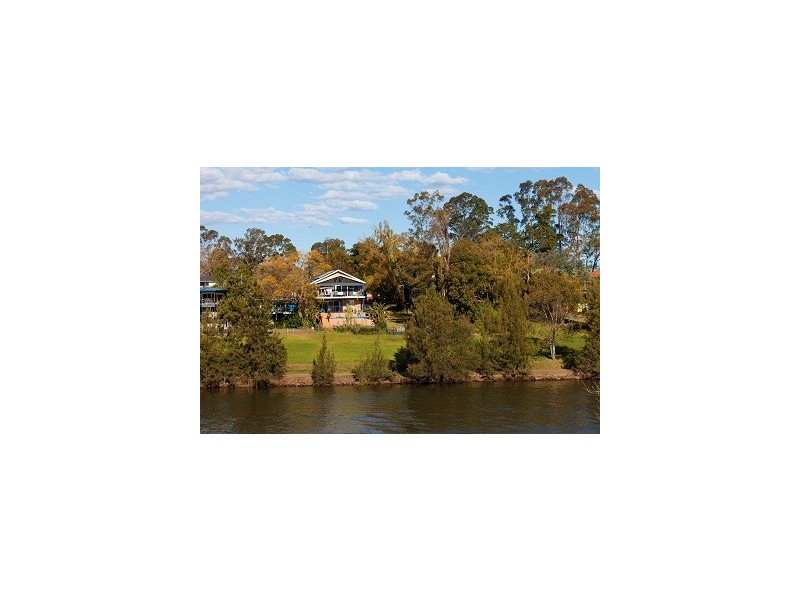 21 BELLEVUE RD, Regentville NSW 2745