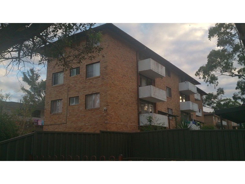 2/25 First Street, Kingswood NSW 2747