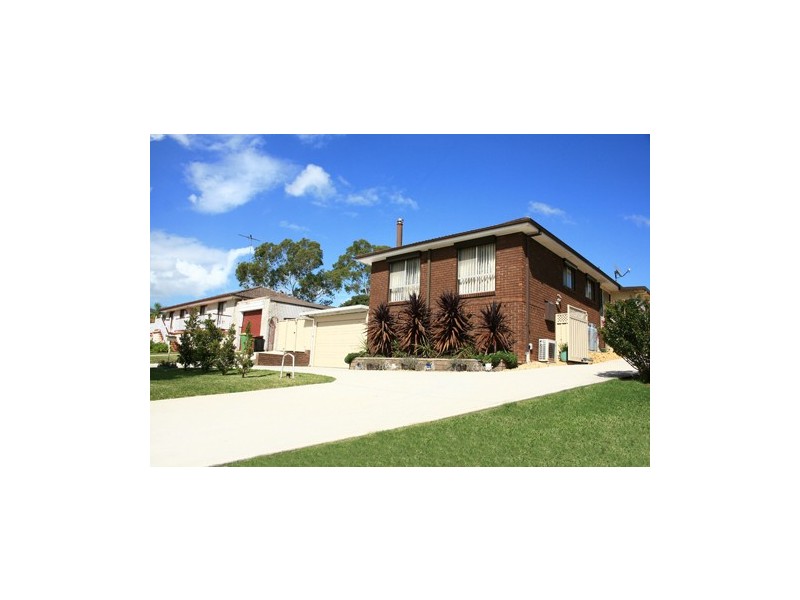 11 Enfield Street, Jamisontown NSW 2750