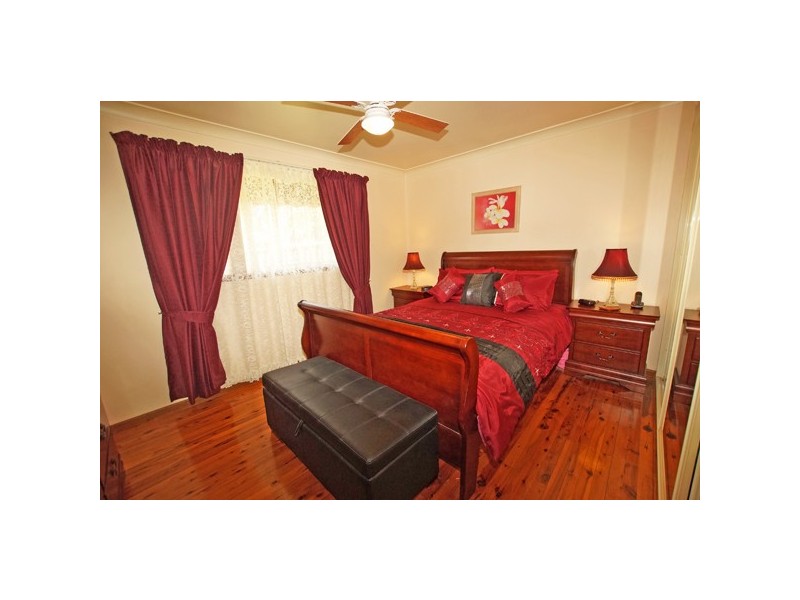 11 Enfield Street, Jamisontown NSW 2750