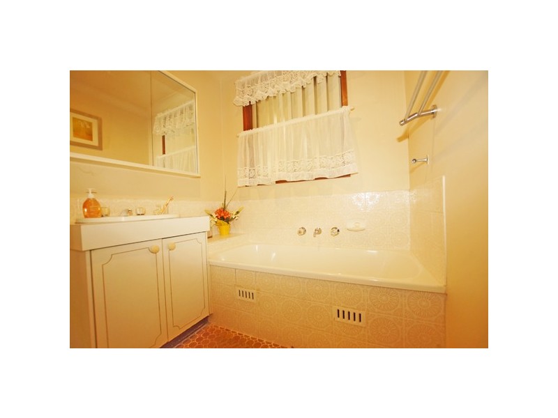 11 Enfield Street, Jamisontown NSW 2750