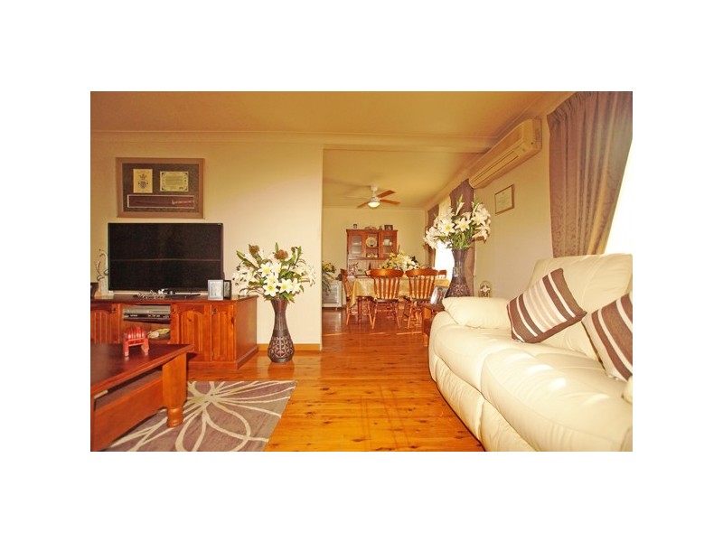 11 Enfield Street, Jamisontown NSW 2750