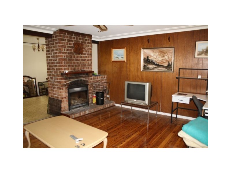 10 Brook Street, Hazelbrook NSW 2779