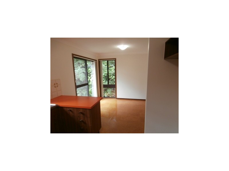 13 Genevieve Road, Bullaburra NSW 2784