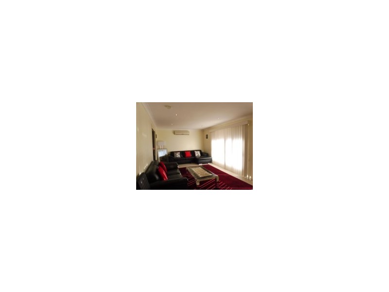 1 Farrar Place, Jamisontown NSW 2750