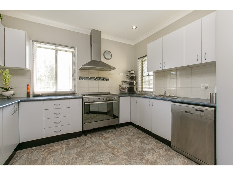 412-414 Blacktown Road, Londonderry NSW 2753