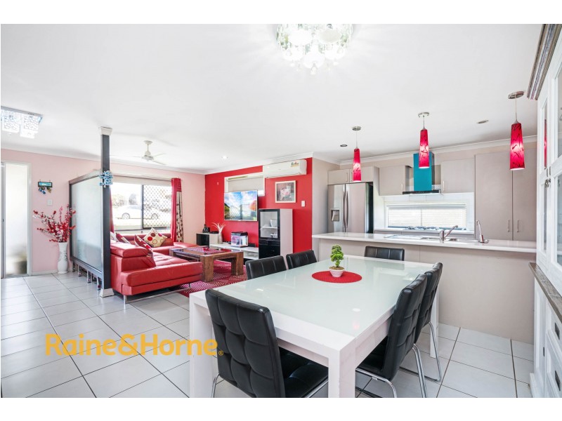 10 Glenmore Ridge Drive, Glenmore Park NSW 2745