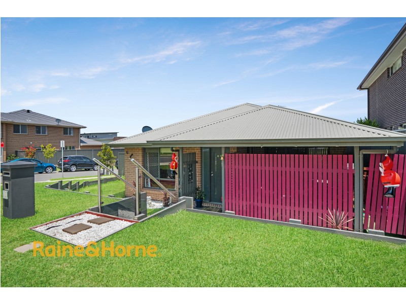 10 Glenmore Ridge Drive, Glenmore Park NSW 2745