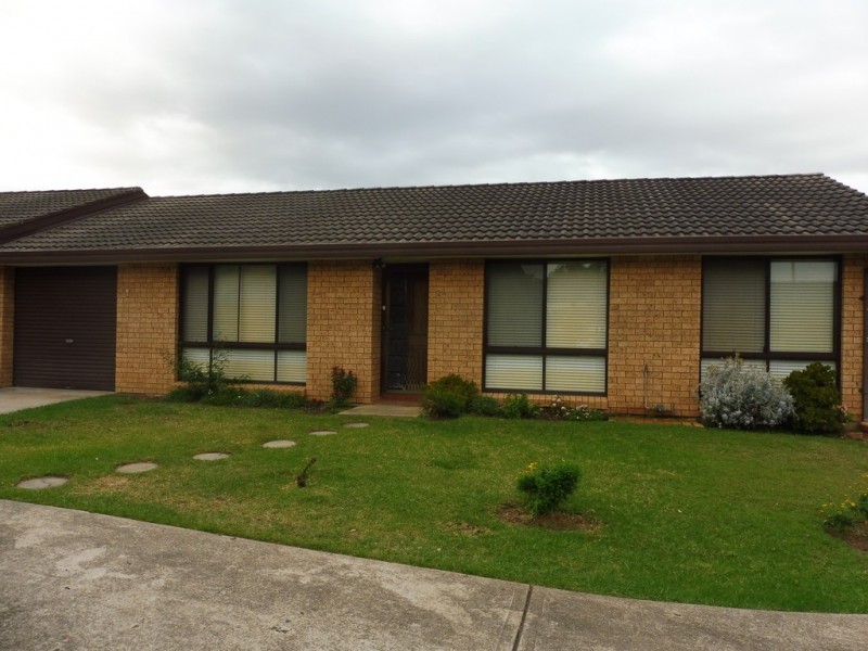 2/11- 13 Warwick Street, Penrith NSW 2750