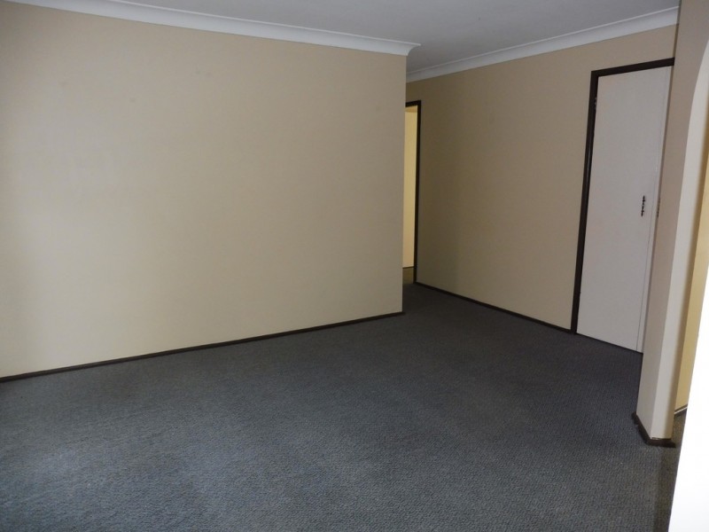 2/11- 13 Warwick Street, Penrith NSW 2750