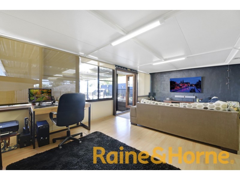 4 Raschke Street, Cambridge Park NSW 2747